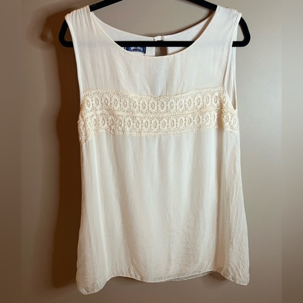 Giuliano sleeveless silk blouse-Size M-Used but Good Condition